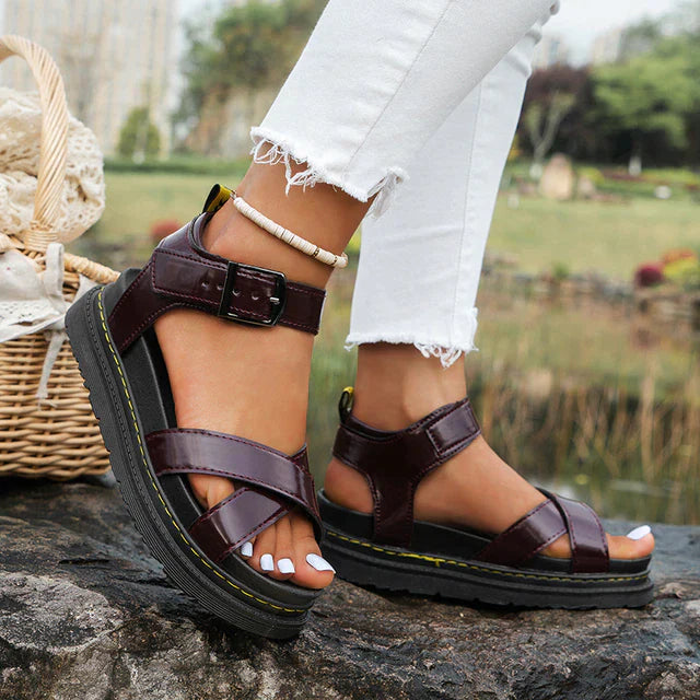 Damen Plateau Sandalen mit Kreuzriemen | Freizeit