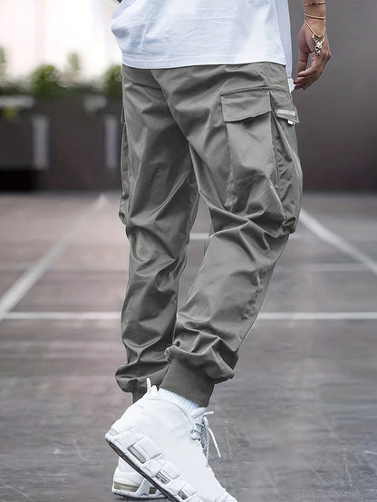 Herren-Jogginghose mit Kordelzug und Cargotaschen | Mehrere Taschen
