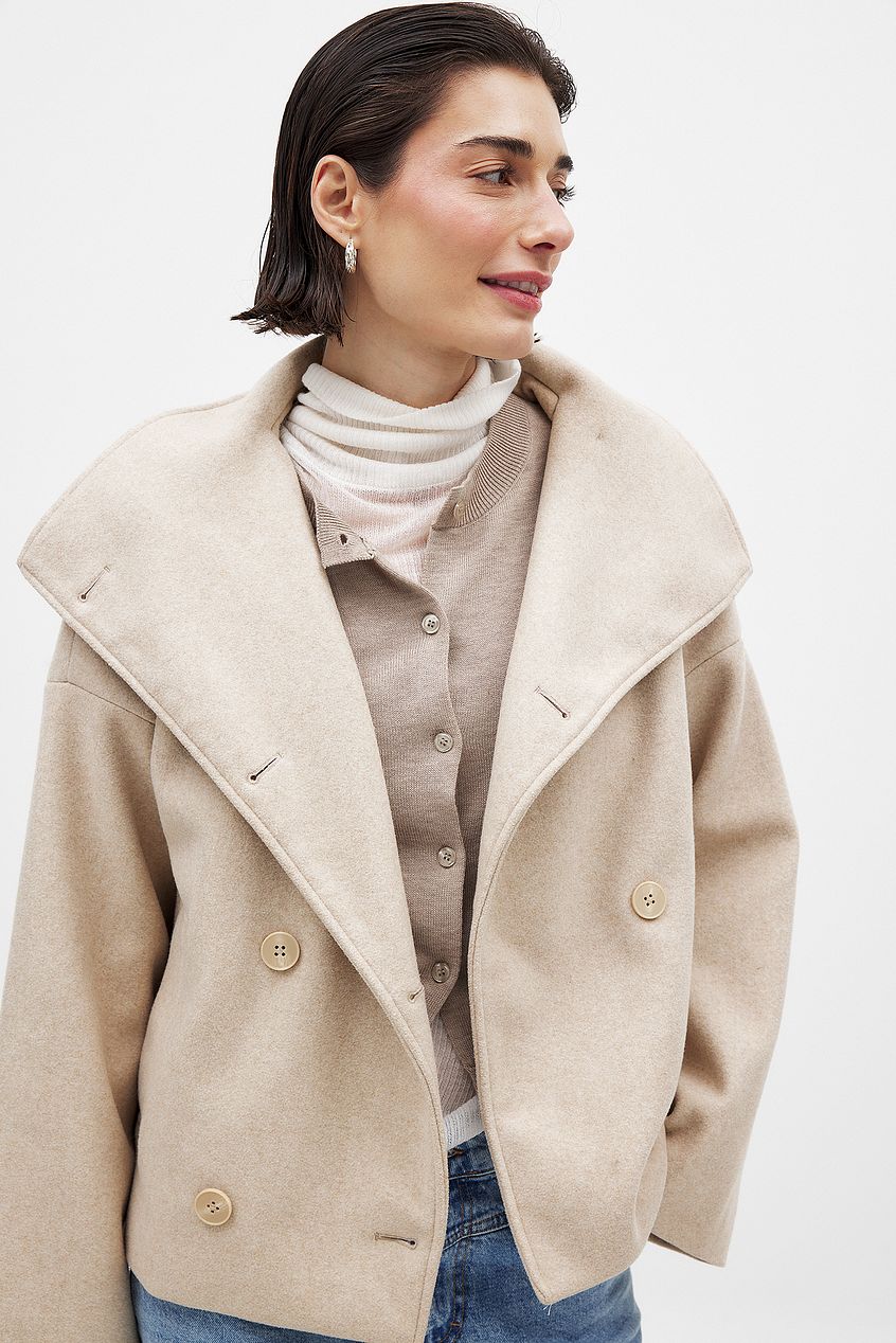 Kurze Damenjacke aus Wollmischung mit doppeltem Druckknopfverschluss