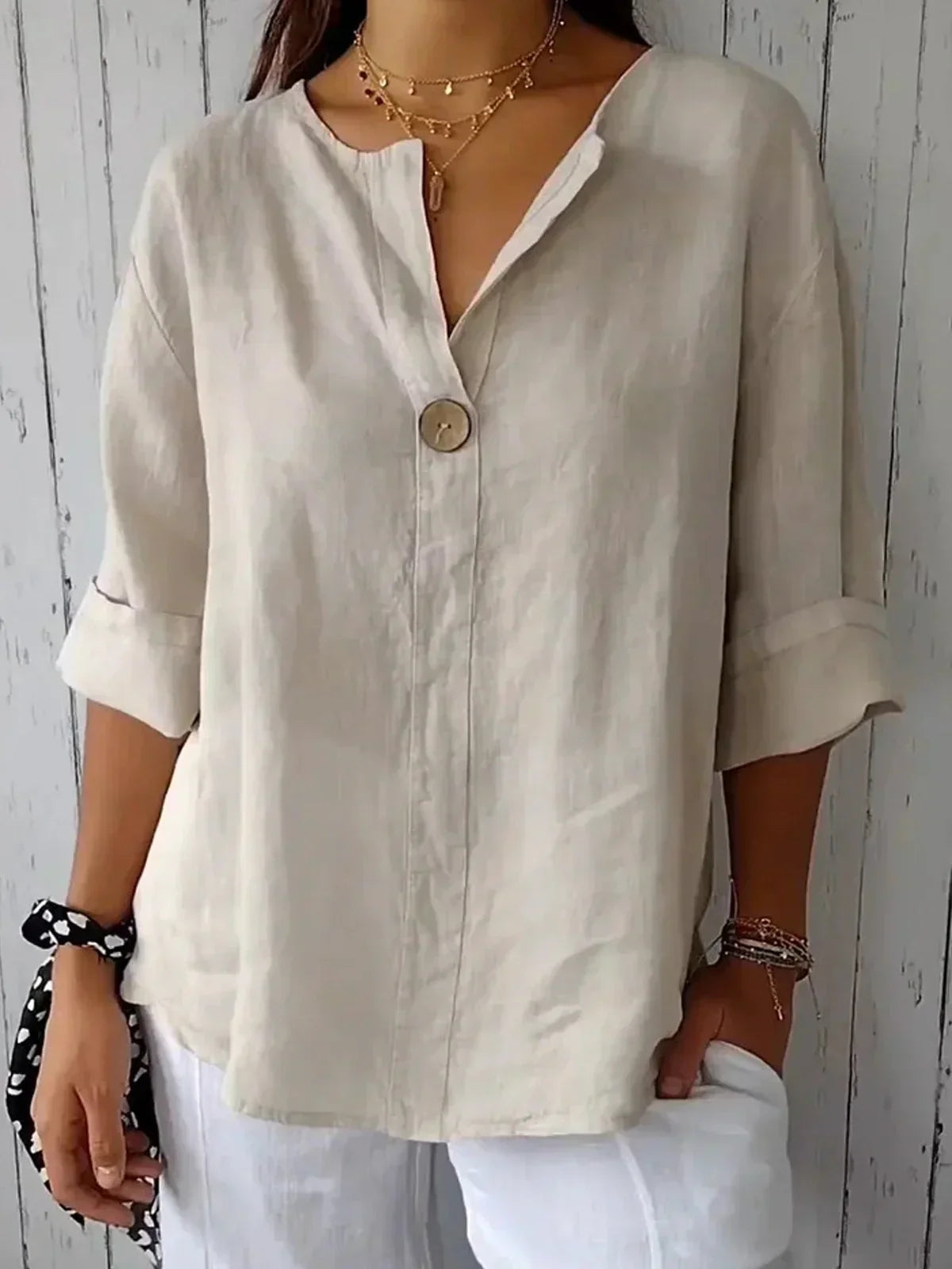 Luna – Lässige Bluse mit V-Ausschnitt 0