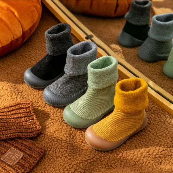Rutschfeste Haussocken-Schuhe für Kleinkinder