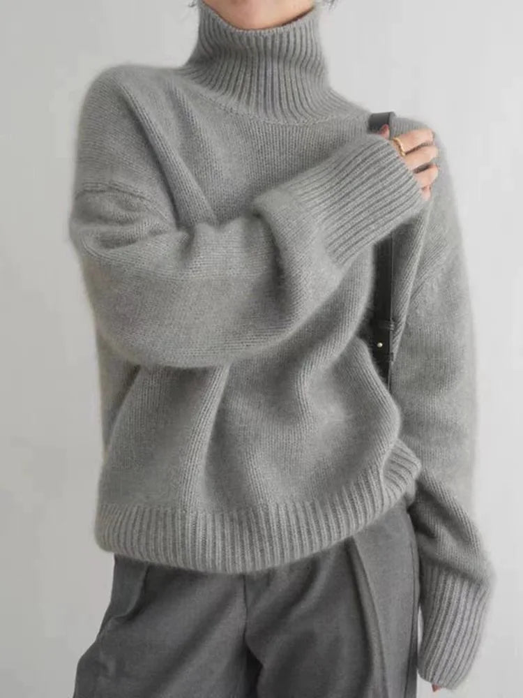 Weicher Strickrollkragenpullover – natürliche Textur