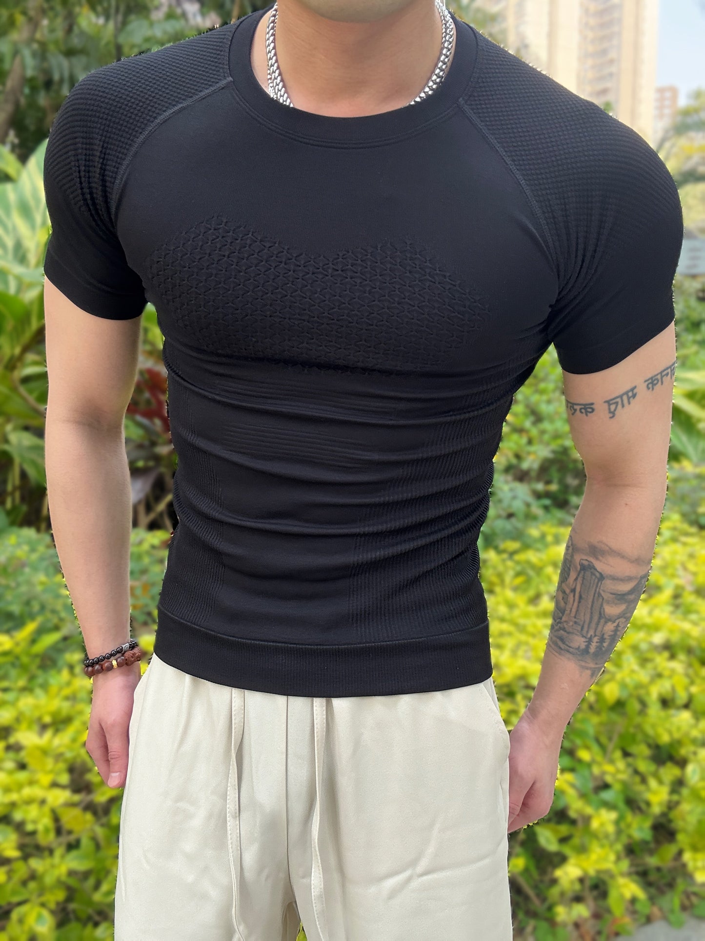 T-shirt de fitness homme | T-shirt à manches courtes près du corps | Silhouette définie | Look moderne de vêtements de sport