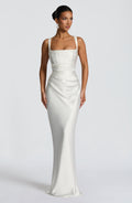 Damen Kleid mit eckigem Ausschnitt breiten Trägern | Maxi
