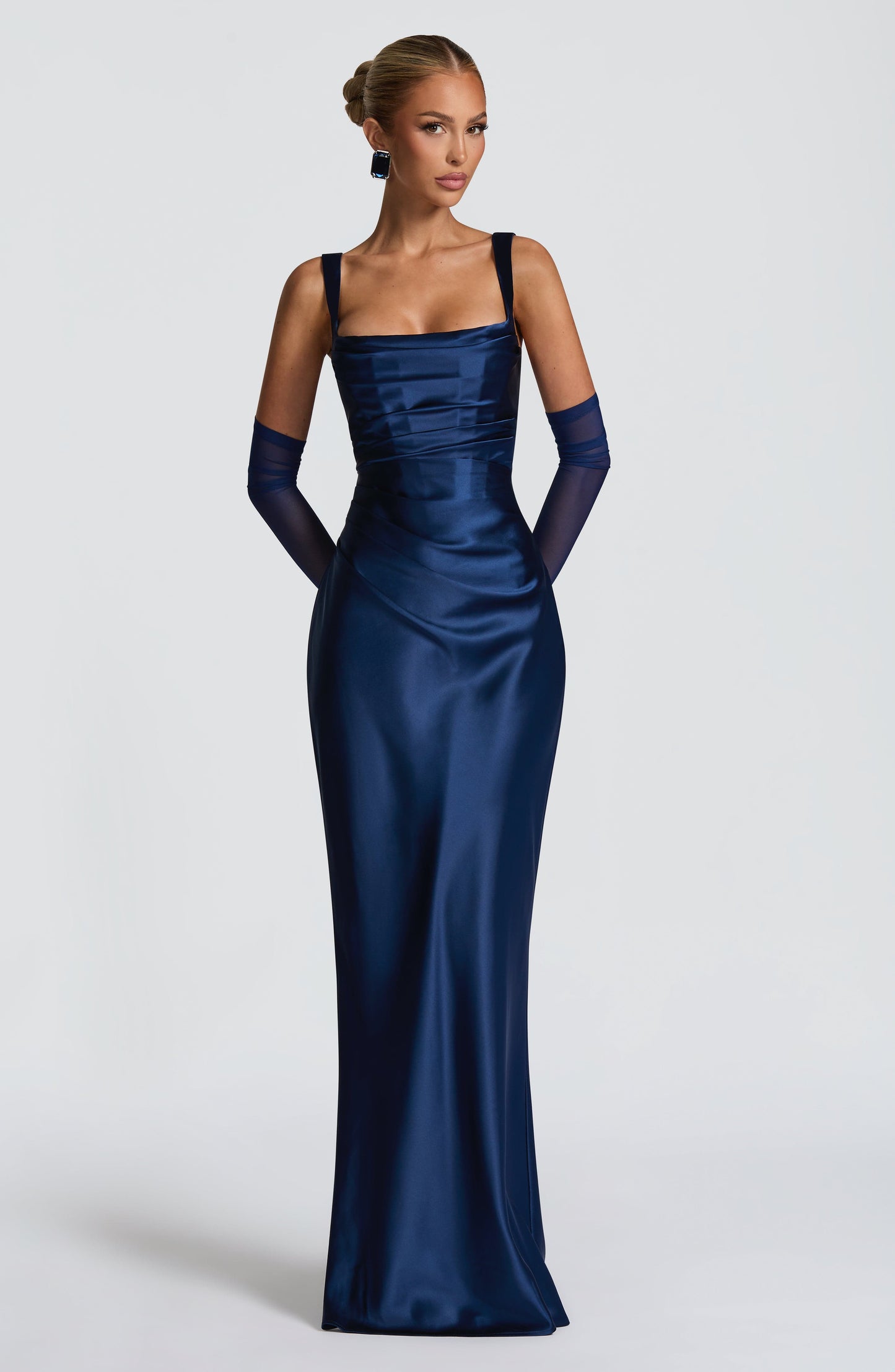 Damen Kleid mit eckigem Ausschnitt breiten Trägern | Maxi