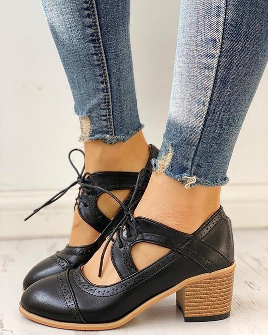 Damen Cut-Out Schuhe mit Schnürung | Klassisch